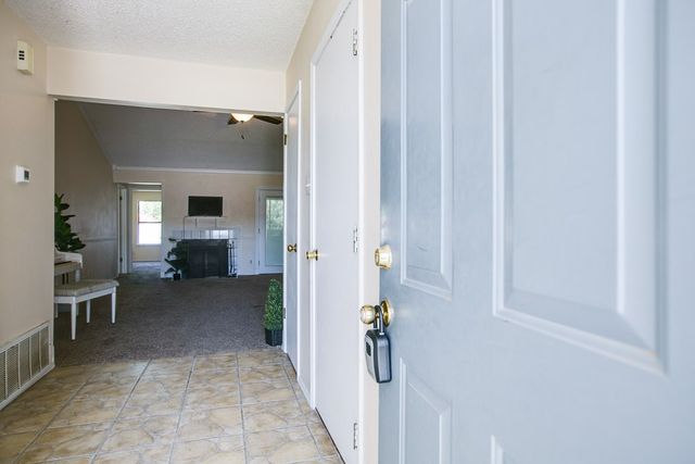 1821 La Mesa Lane, San Angelo, TX 76905