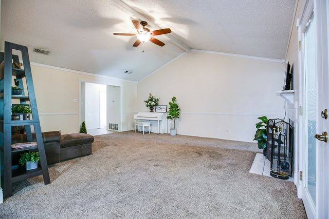1821 La Mesa Lane, San Angelo, TX 76905