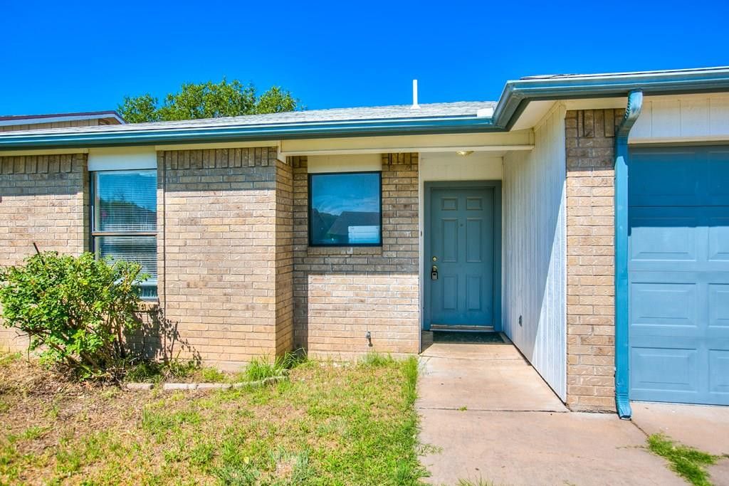 Image 1 of property listing at 1821 La Mesa Lane, San Angelo, TX 76905