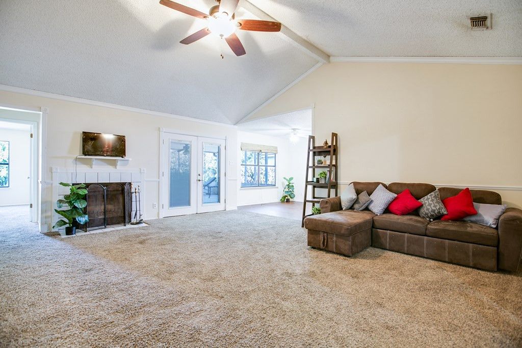 Image 10 of property listing at 1821 La Mesa Lane, San Angelo, TX 76905