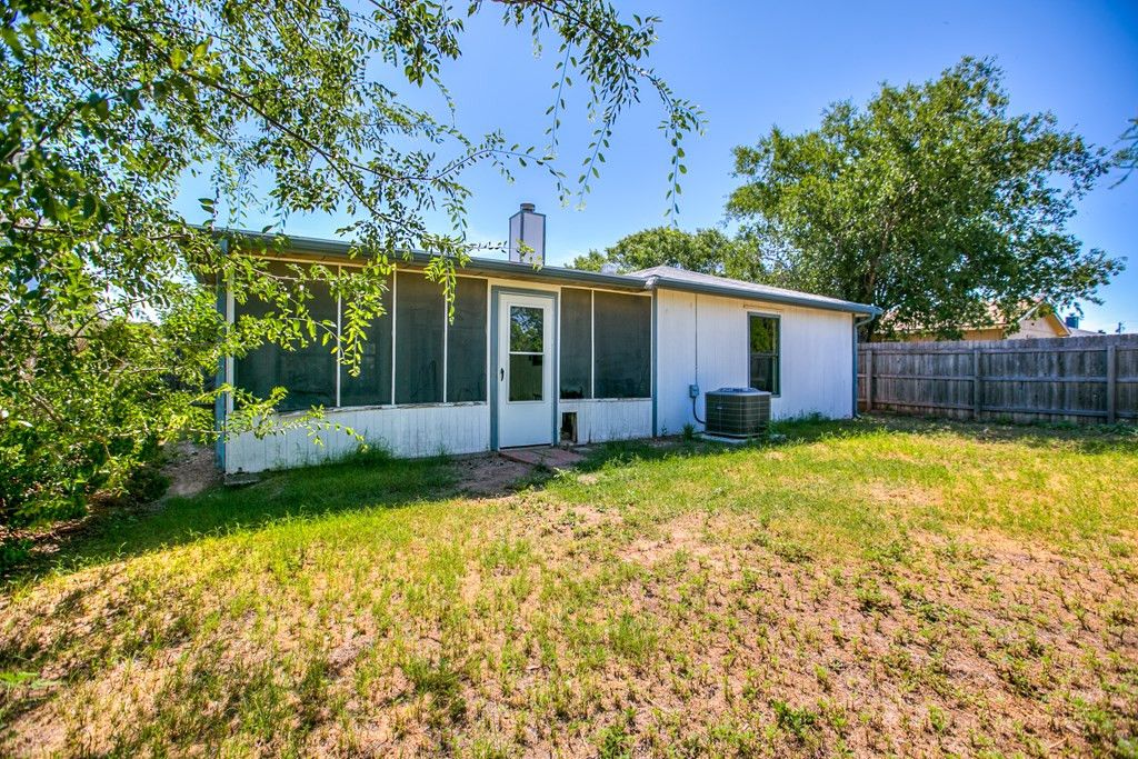 Image 29 of property listing at 1821 La Mesa Lane, San Angelo, TX 76905
