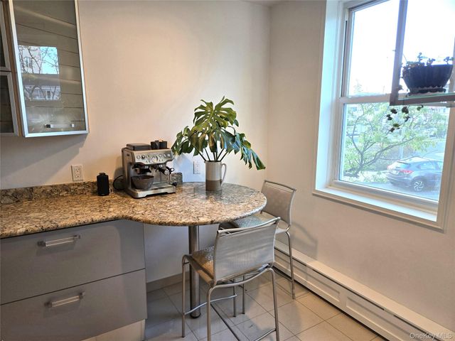 210 E Broadway 1H, Long Beach, NY 11561