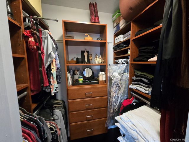 210 E Broadway 1H, Long Beach, NY 11561