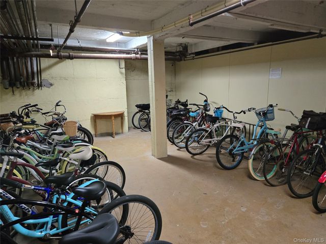 210 E Broadway 1H, Long Beach, NY 11561