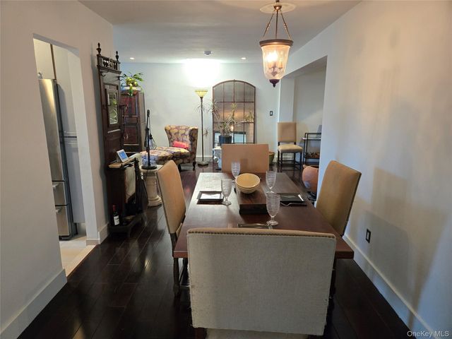 210 E Broadway 1H, Long Beach, NY 11561