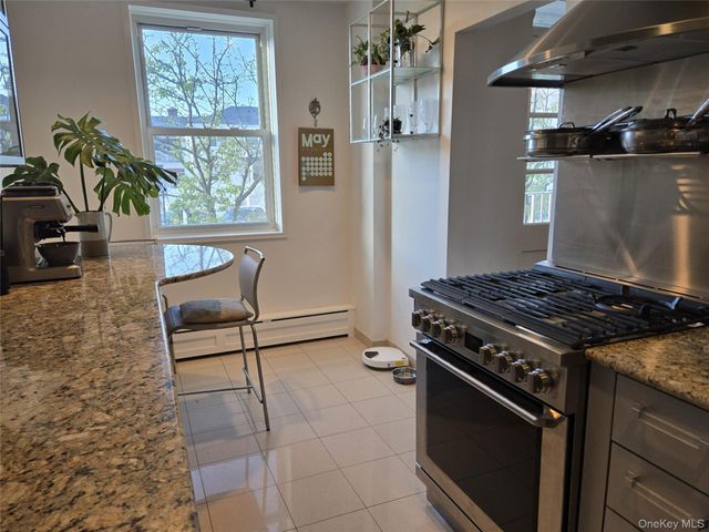 210 E Broadway 1H, Long Beach, NY 11561