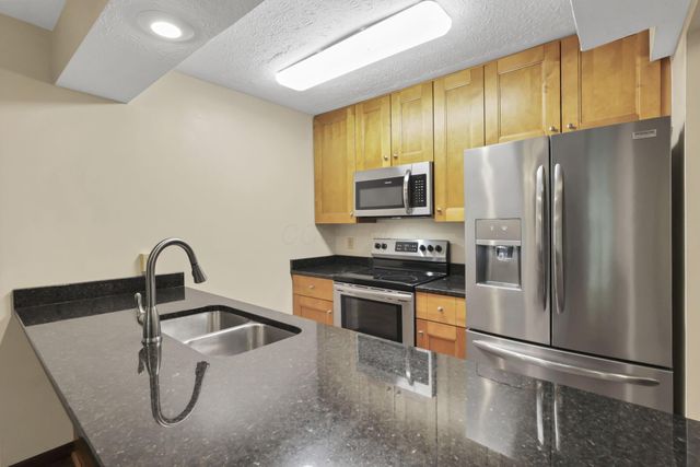 2014 Queensgate Lane, Columbus, OH 43235