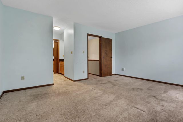 2014 Queensgate Lane, Columbus, OH 43235