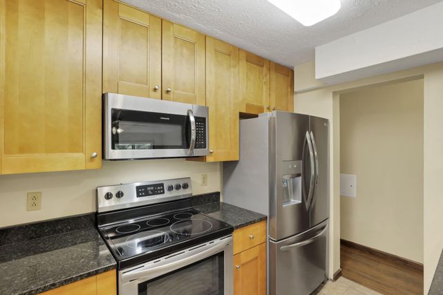 2014 Queensgate Lane, Columbus, OH 43235