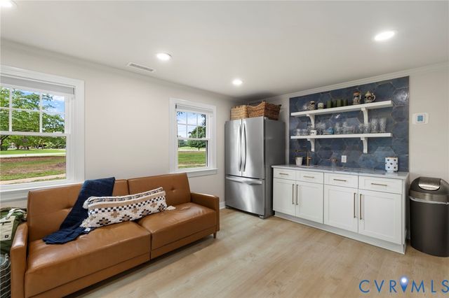 13531 W Salisbury Rd, Midlothian, VA 23113