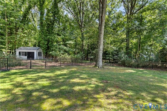 13531 W Salisbury Rd, Midlothian, VA 23113
