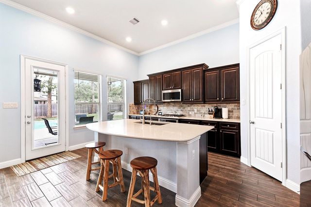 5922 Green Meadows Lane, Katy, TX 77493