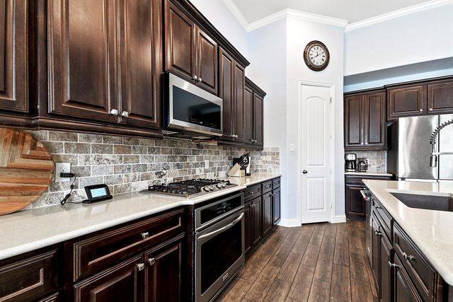 5922 Green Meadows Lane, Katy, TX 77493