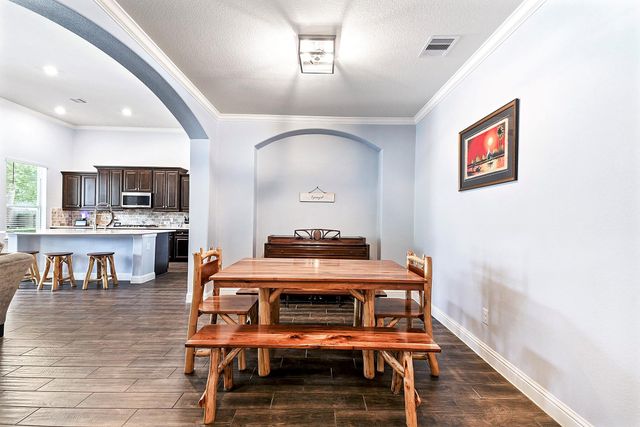 5922 Green Meadows Lane, Katy, TX 77493