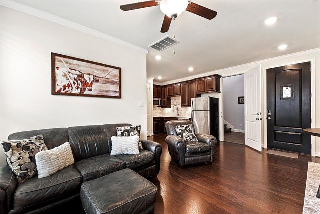 5922 Green Meadows Lane, Katy, TX 77493