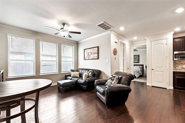 5922 Green Meadows Lane, Katy, TX 77493