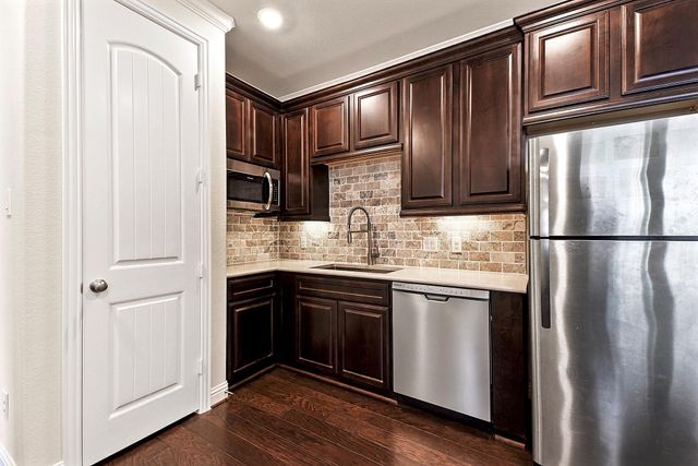 5922 Green Meadows Lane, Katy, TX 77493