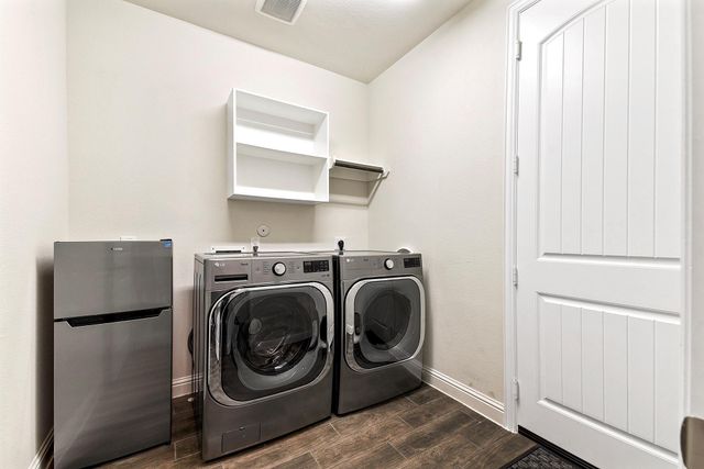 5922 Green Meadows Lane, Katy, TX 77493