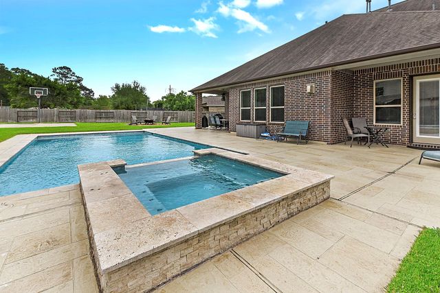 5922 Green Meadows Lane, Katy, TX 77493