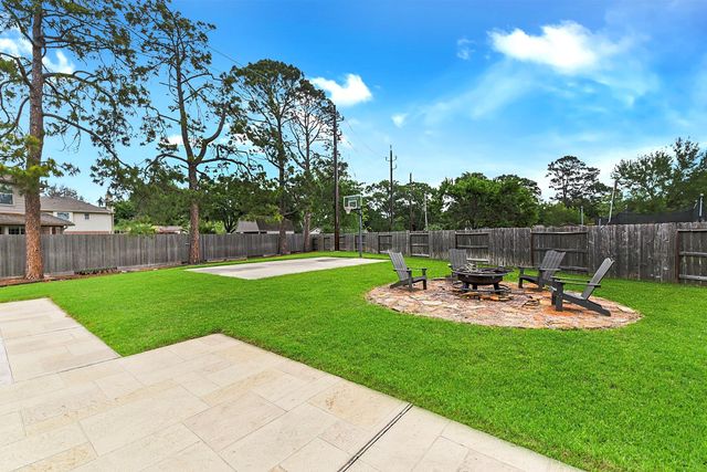 5922 Green Meadows Lane, Katy, TX 77493