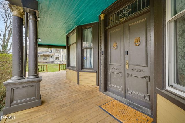 211 Johnson Street, Bristol, VA 24201