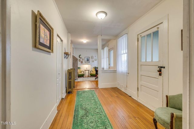 211 Johnson Street, Bristol, VA 24201