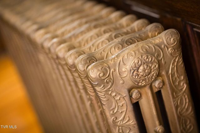 211 Johnson Street, Bristol, VA 24201