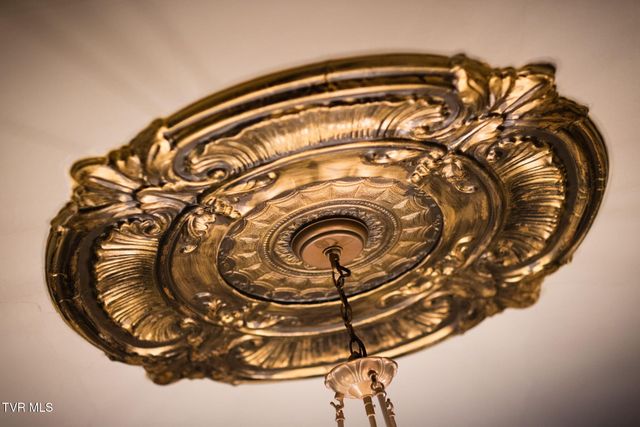 211 Johnson Street, Bristol, VA 24201