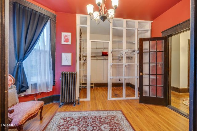 211 Johnson Street, Bristol, VA 24201