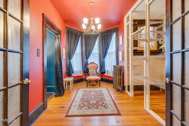 211 Johnson Street, Bristol, VA 24201