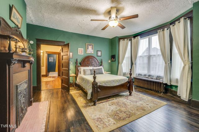 211 Johnson Street, Bristol, VA 24201