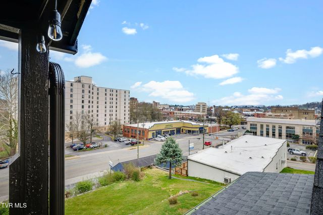 211 Johnson Street, Bristol, VA 24201