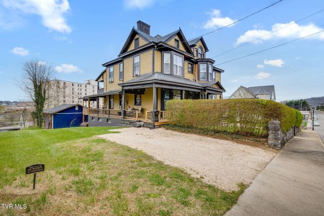 211 Johnson Street, Bristol, VA 24201