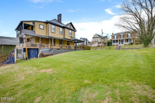 211 Johnson Street, Bristol, VA 24201