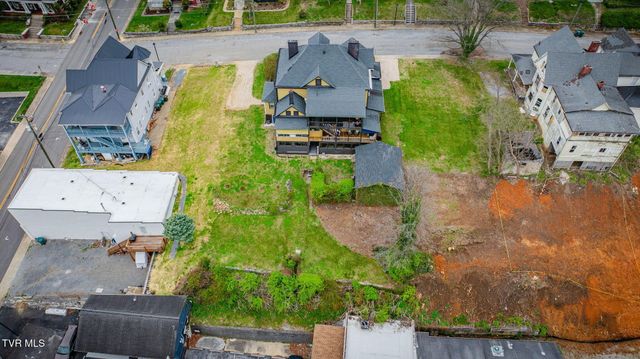 211 Johnson Street, Bristol, VA 24201