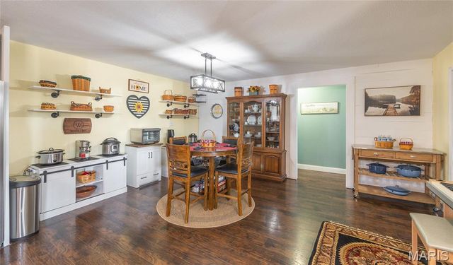 11985 State Route V, Rolla, MO 65401