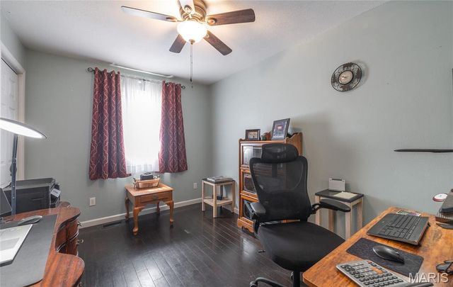 11985 State Route V, Rolla, MO 65401