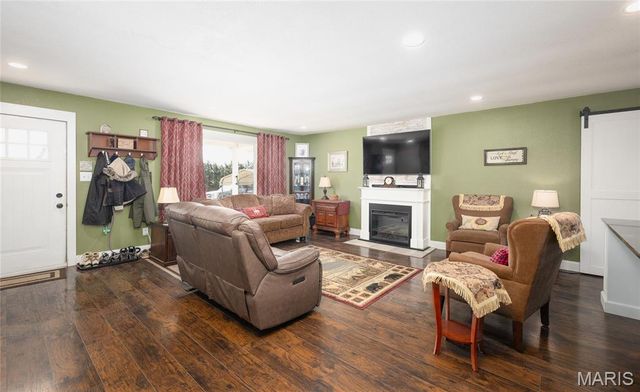 11985 State Route V, Rolla, MO 65401