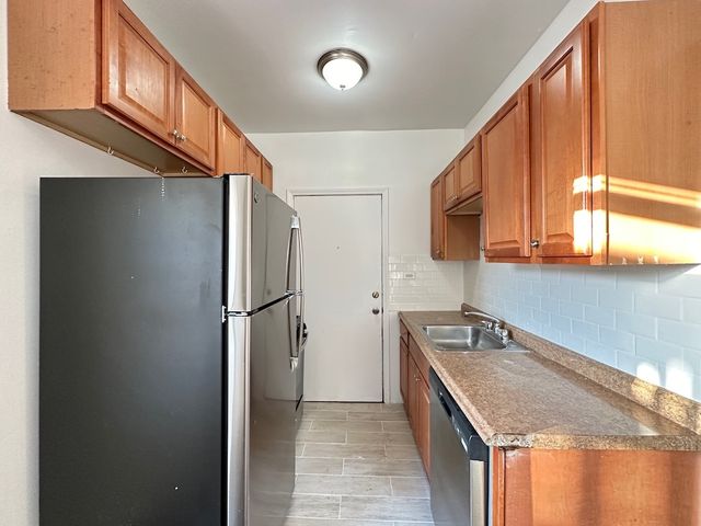 933 W Sunnyside Avenue 2S, Chicago, IL 60640