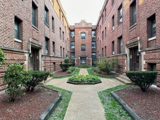 933 W Sunnyside Avenue 2S, Chicago, IL 60640