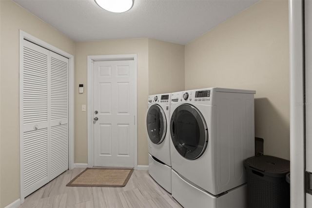 13916 MIDDLE PARK DRIVE, Tampa, FL 33624