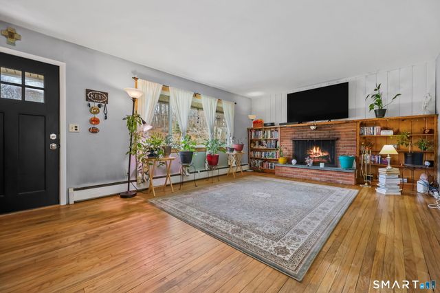 3 Mary Ann Drive, Danbury, CT 06811