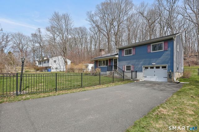 3 Mary Ann Drive, Danbury, CT 06811