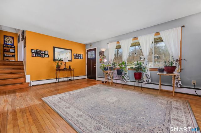 3 Mary Ann Drive, Danbury, CT 06811