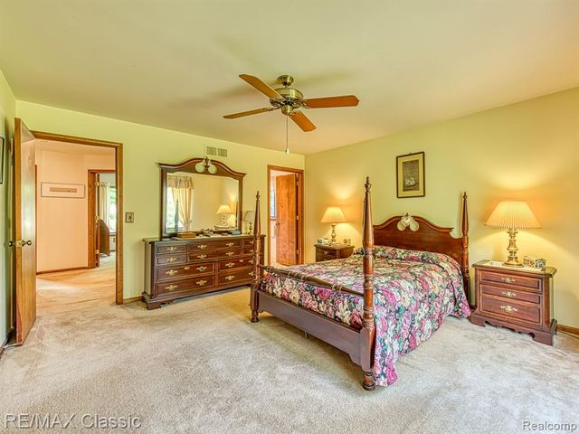 23810 Harvest Drive, Novi, MI 48375