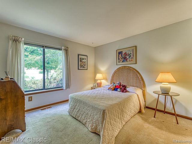 23810 Harvest Drive, Novi, MI 48375