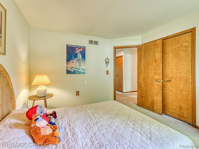 23810 Harvest Drive, Novi, MI 48375