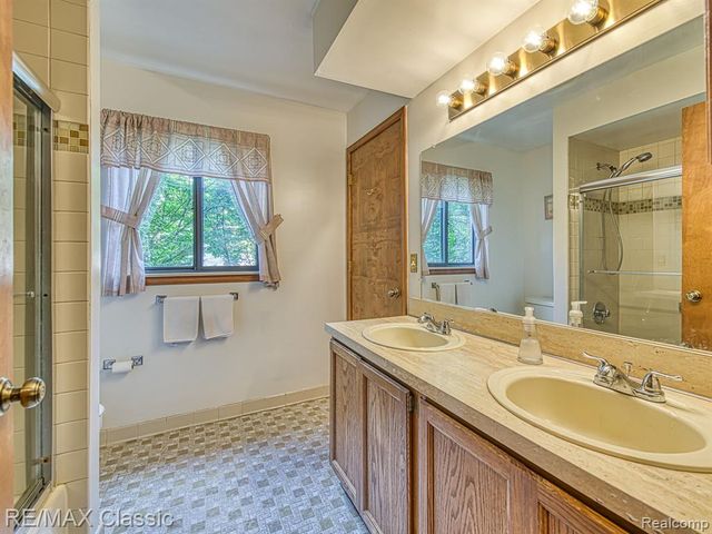 23810 Harvest Drive, Novi, MI 48375
