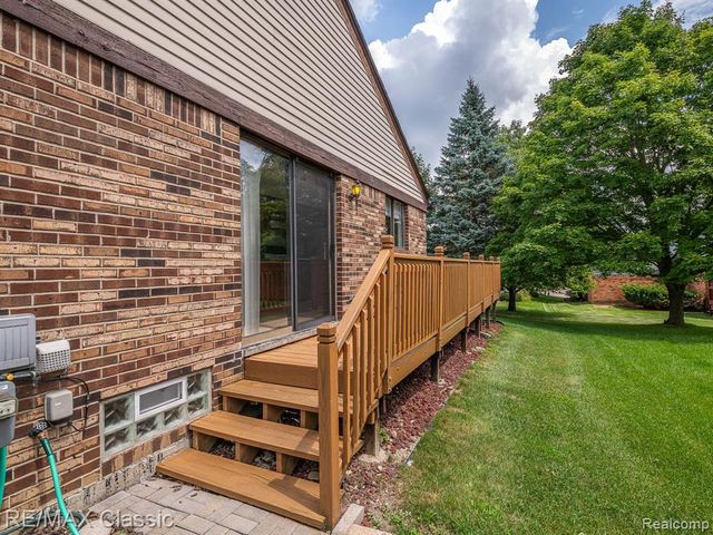 23810 Harvest Drive, Novi, MI 48375