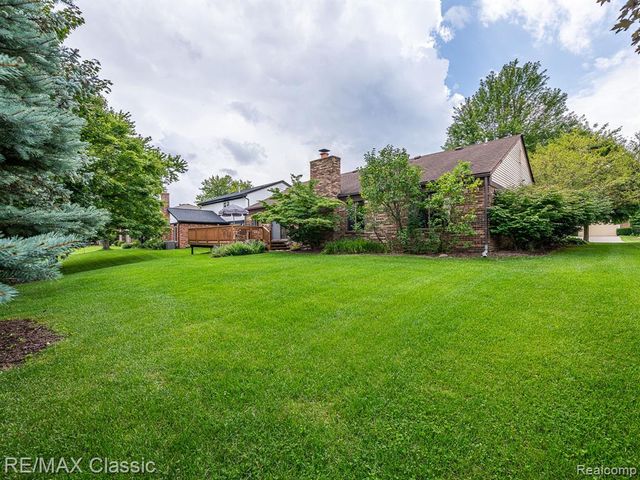 23810 Harvest Drive, Novi, MI 48375